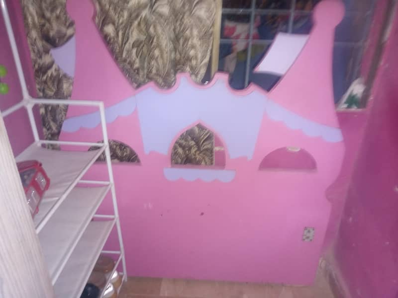 Almary bed side table dreesing 0