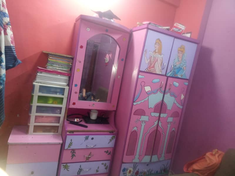 Almary bed side table dreesing 3