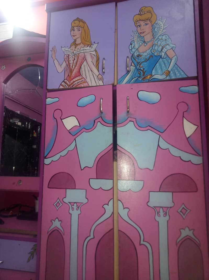 Almary bed side table dreesing 4