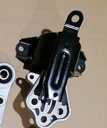 engine mount foundation all cars available 10