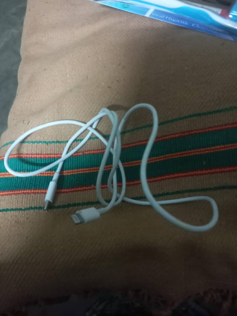 iphone 14 cable 3