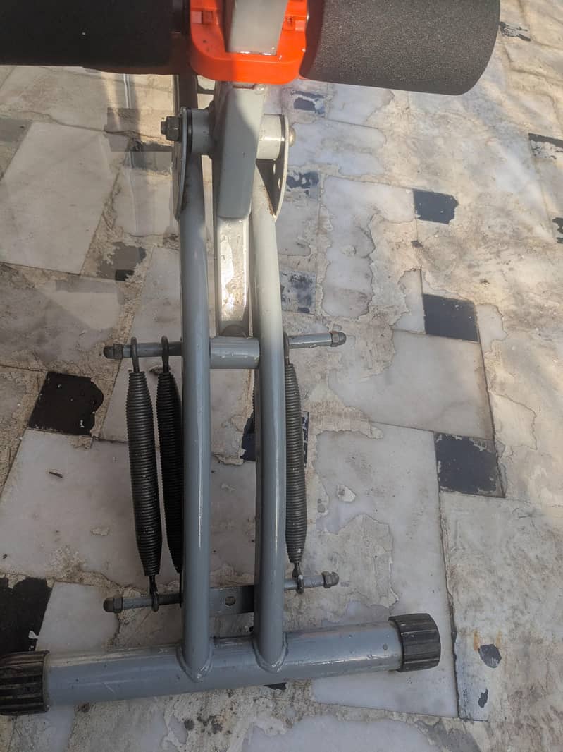 six abs machine 3