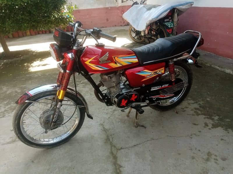 مانسہرہ کے شیرگڑھ اور گلی بدرال میں بائیک چیک ہو گا قریب سے رابطہ کریں 5