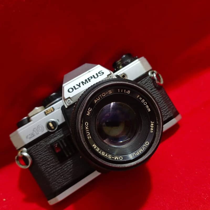 OLYMPUS om 10 camera 0