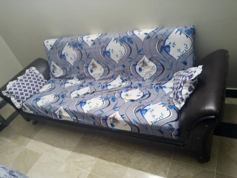 sofa combed for sell 0
