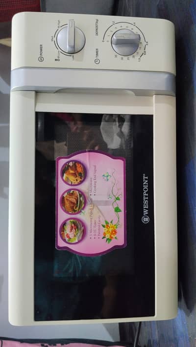 Westpoint Microwave Oven – Excellent Working Condition
