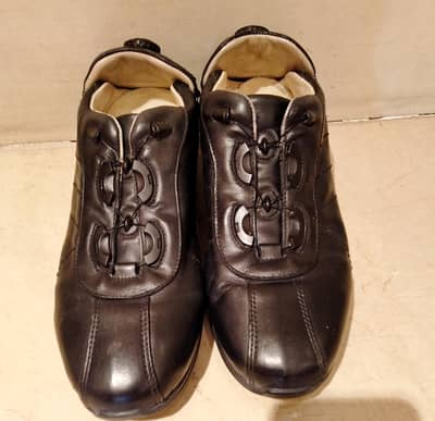 2500. Almost New Shoes. 0309-6070208