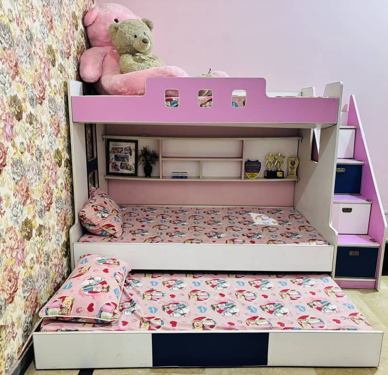 Triple bed 1