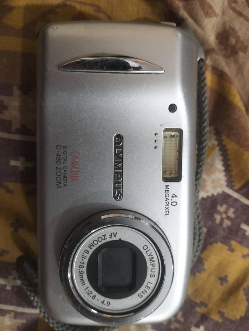 digital camera 0