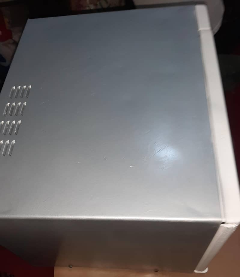 Microwave oven 1