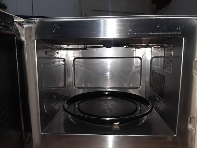 Microwave oven 5