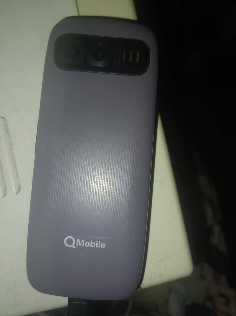 Qmobile. 3