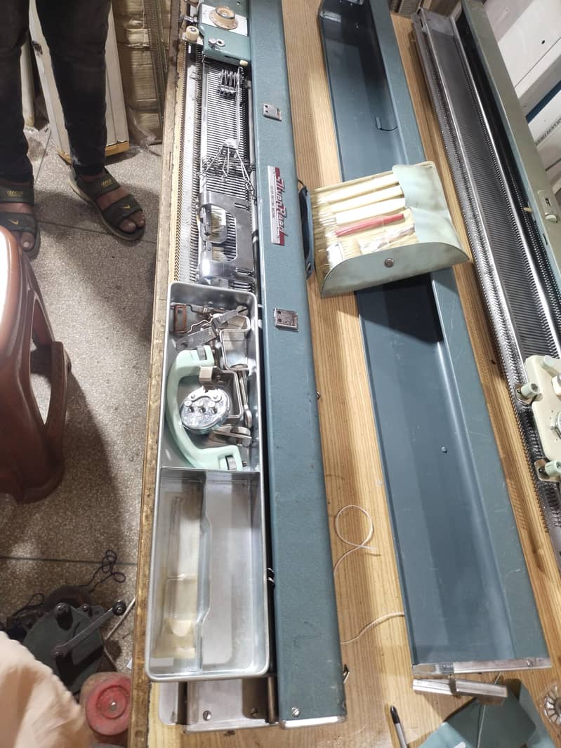 singer knitting machine 0