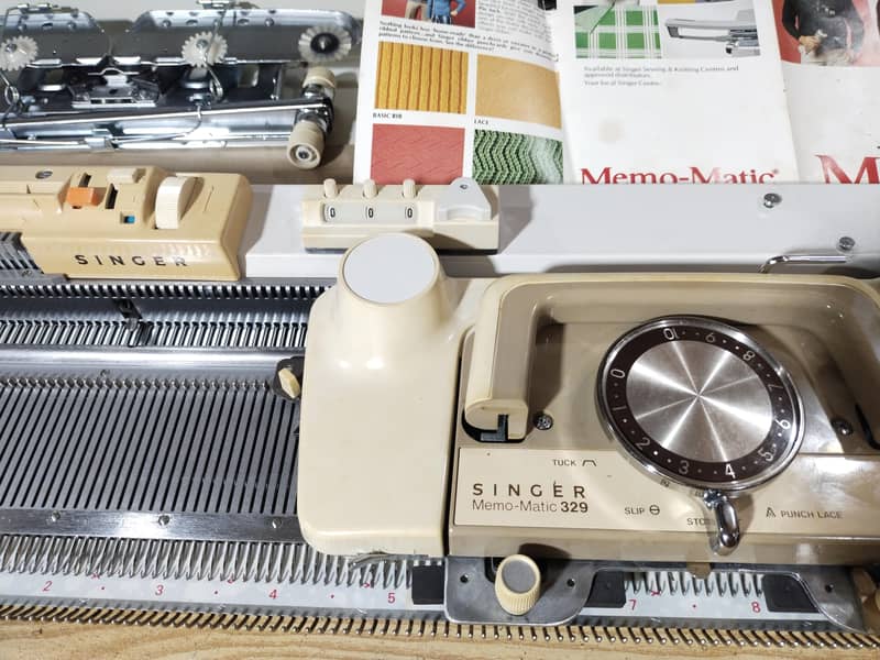 singer knitting machine 11