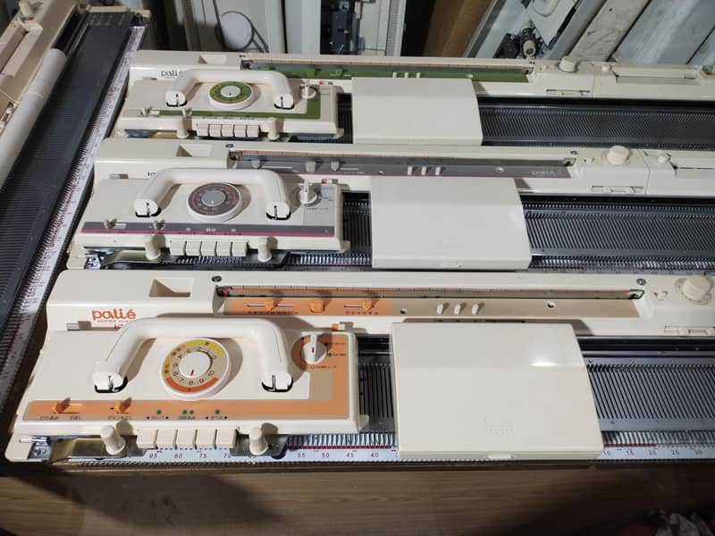 singer knitting machine 18