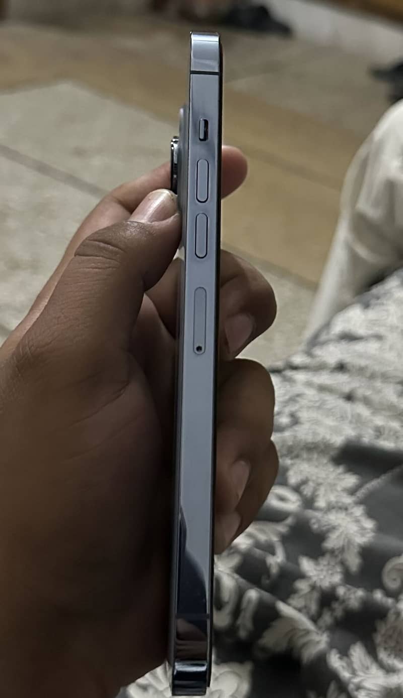 Iphone13 pro Max 6