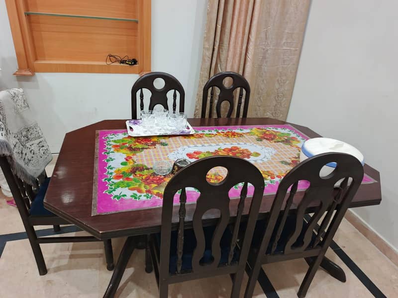 Dinning Table and chairs 2