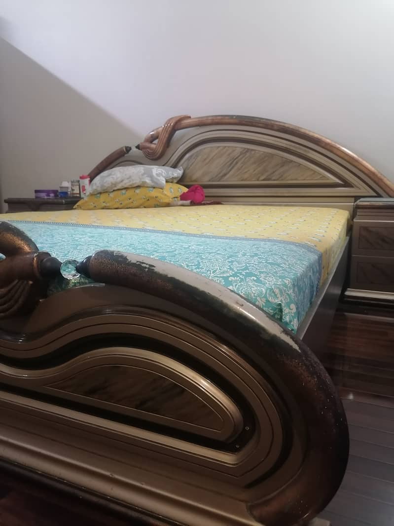 KING SIZE BED 1