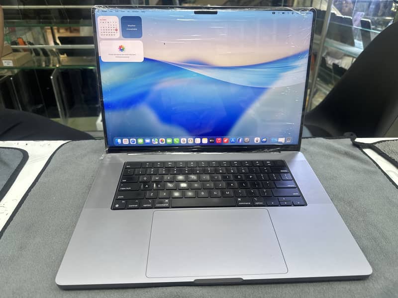 MacBook M1 pro Max 1