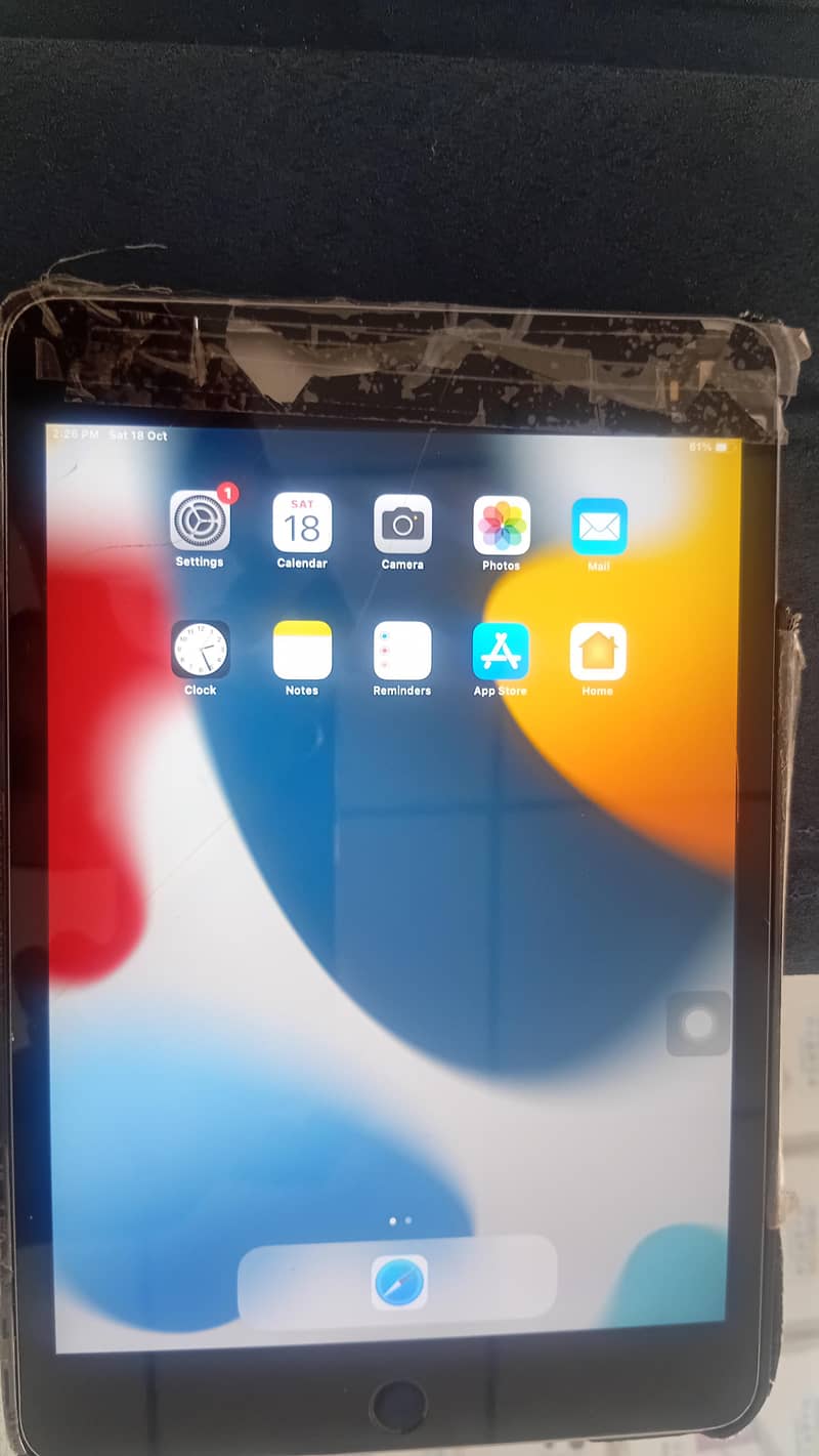 Ipad Mini 4 top Broken 0