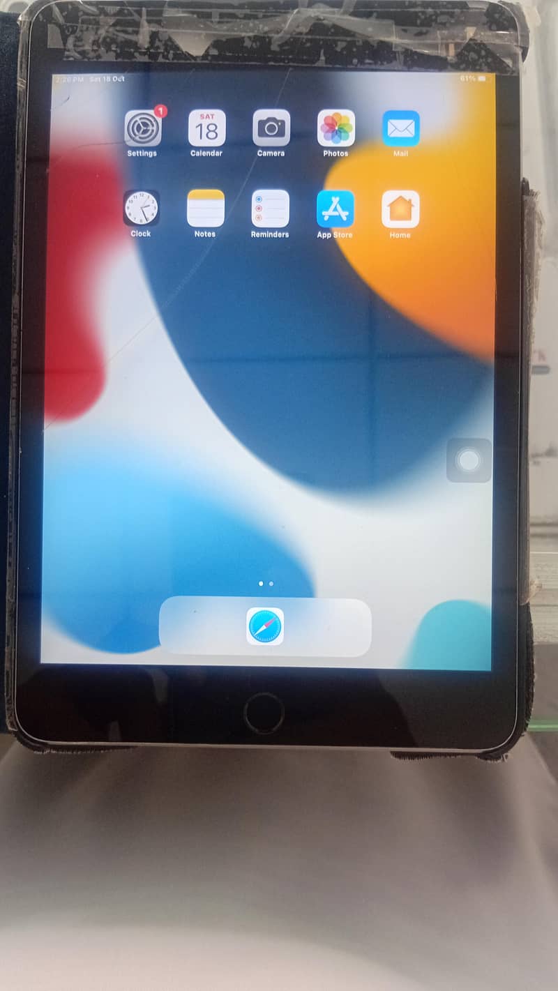 Ipad Mini 4 top Broken 1