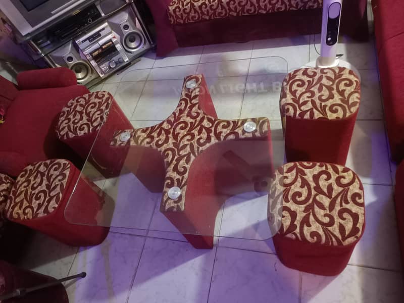 centre table with four stool 0