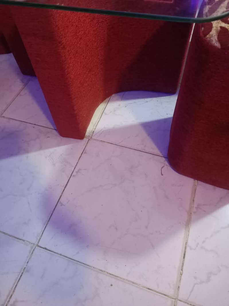 centre table with four stool 3