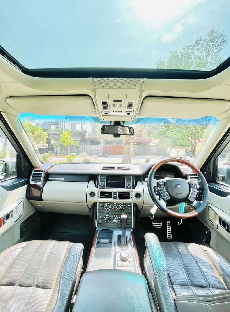 RANGE ROVER 7