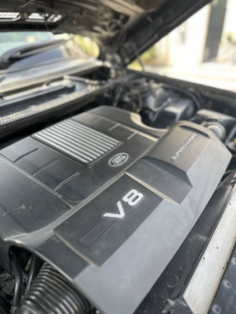 RANGE ROVER 8