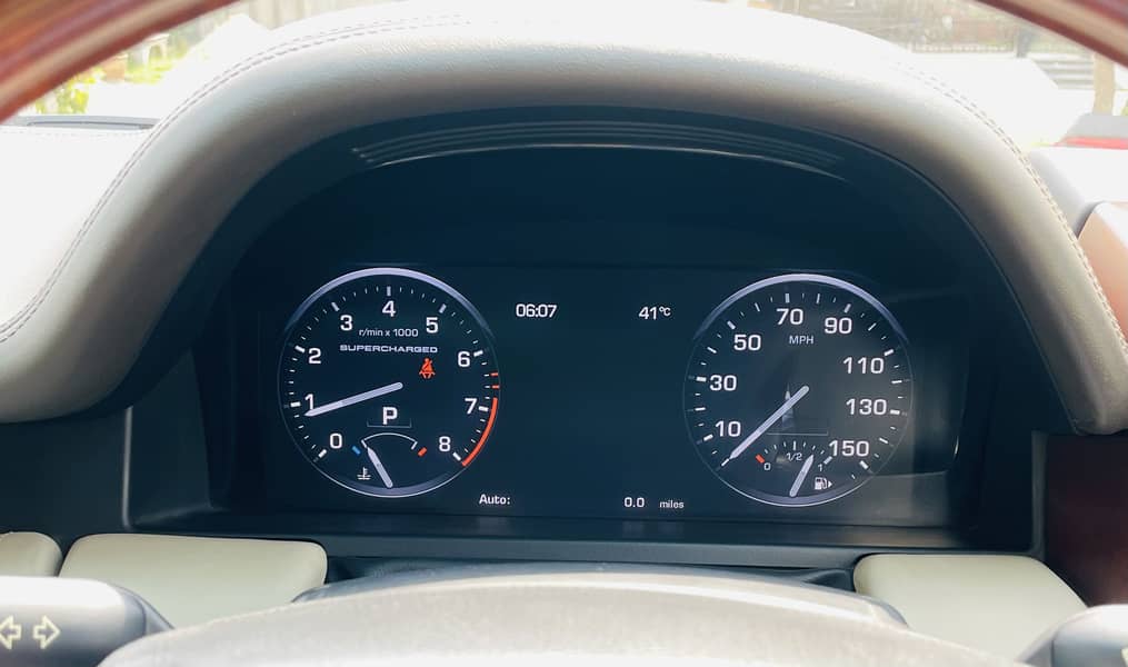 RANGE ROVER 17