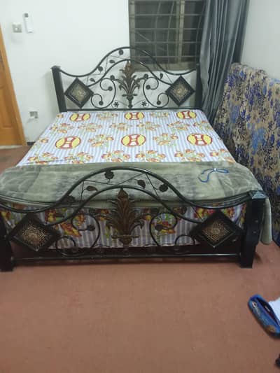 Excellent Iron bouble bed.