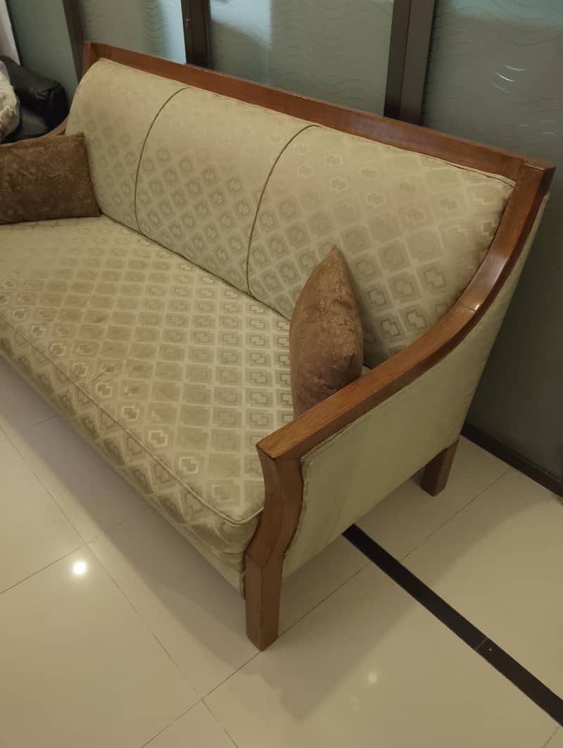 3 SEATER SOFA 1