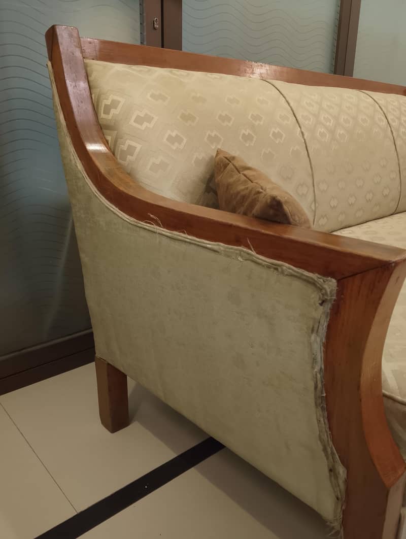 3 SEATER SOFA 4