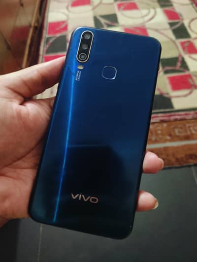 vivo y15