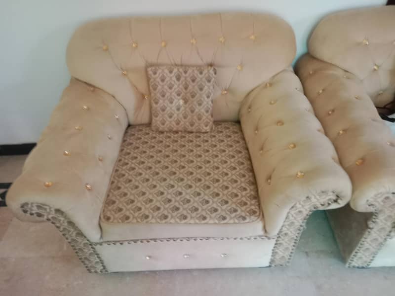 SOFA 5 SEATER 0