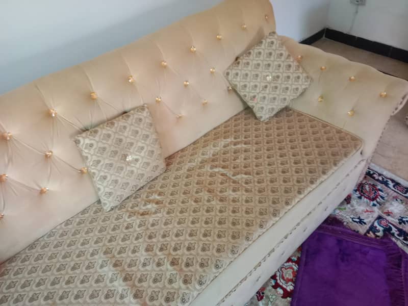 SOFA 5 SEATER 5