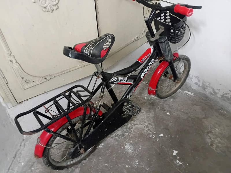 kid cycle in Red And Black Color 10/10 Condition 1