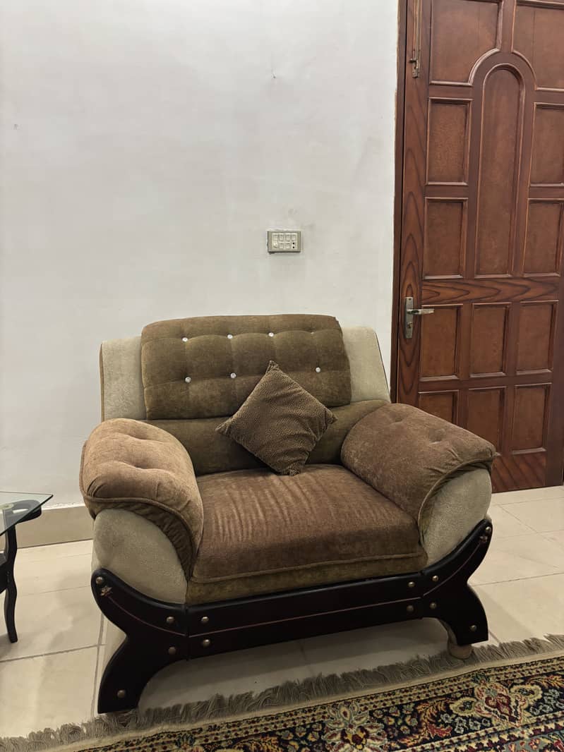 7 Seaters Sofa Set 5