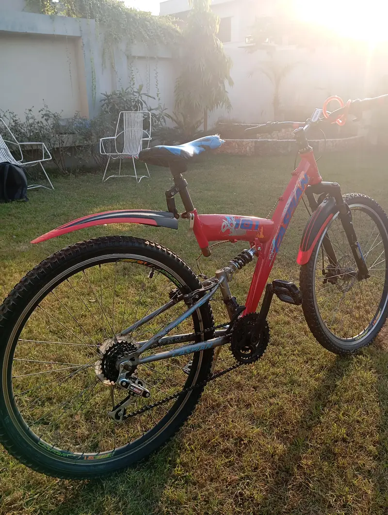 Full size caspian cycle. Red colour very elegant. . very reliable. — photo 4