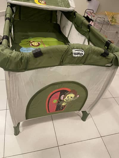 Baby cot with stages