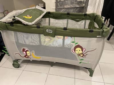 Baby cot with stages