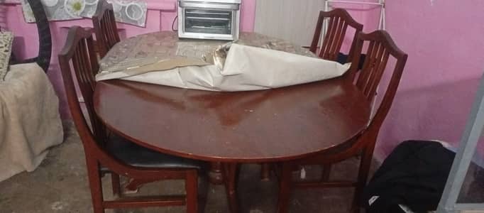 DINNING TABLE WITH 6 CHAIRS