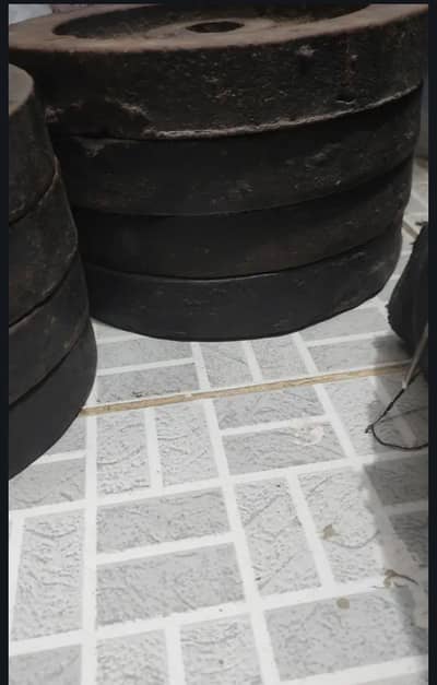 Pilates gym equipment 900 kg totally 350 per kg