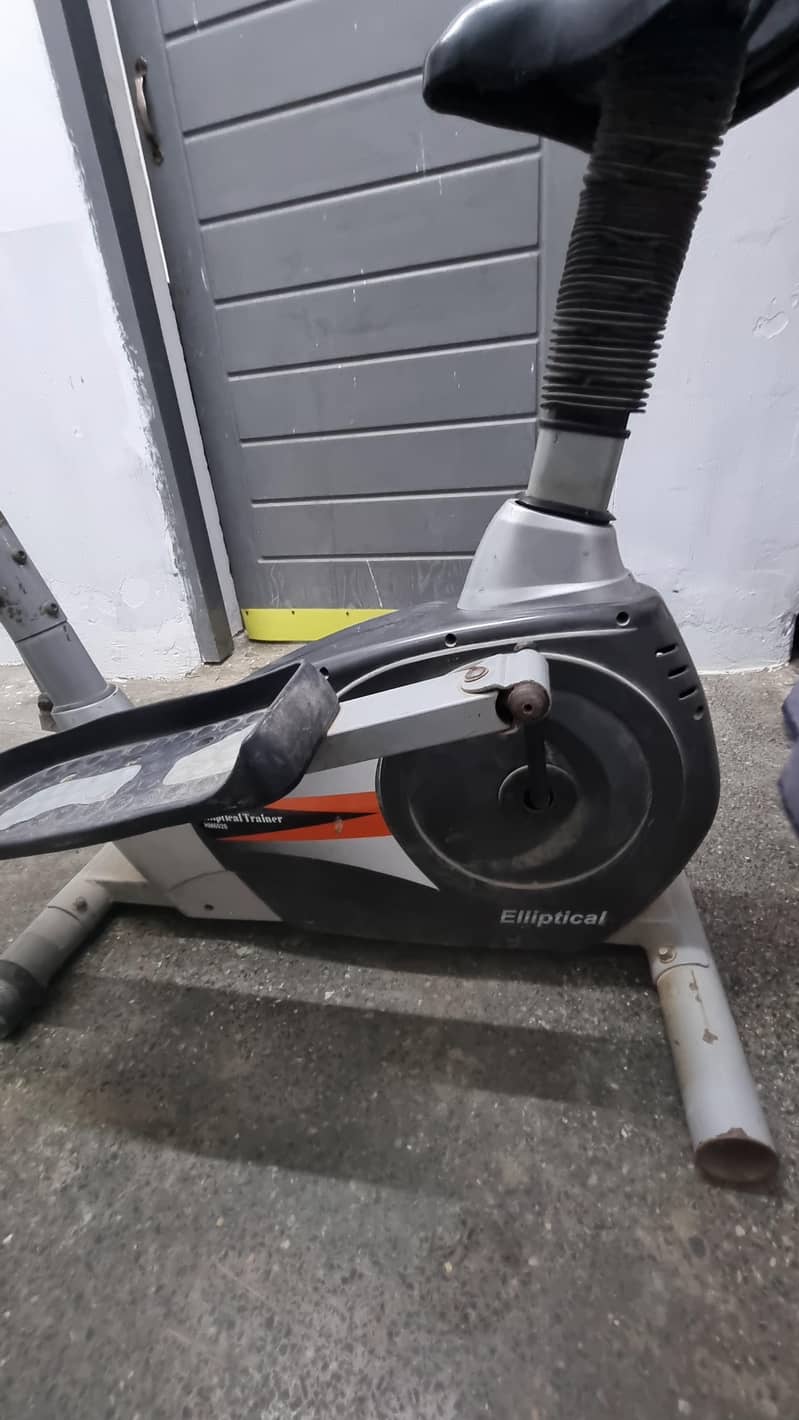 Eliptical Trainer Exercise Cycle 1