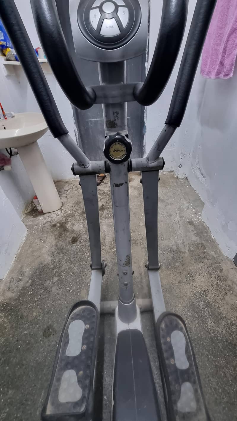 Eliptical Trainer Exercise Cycle 2