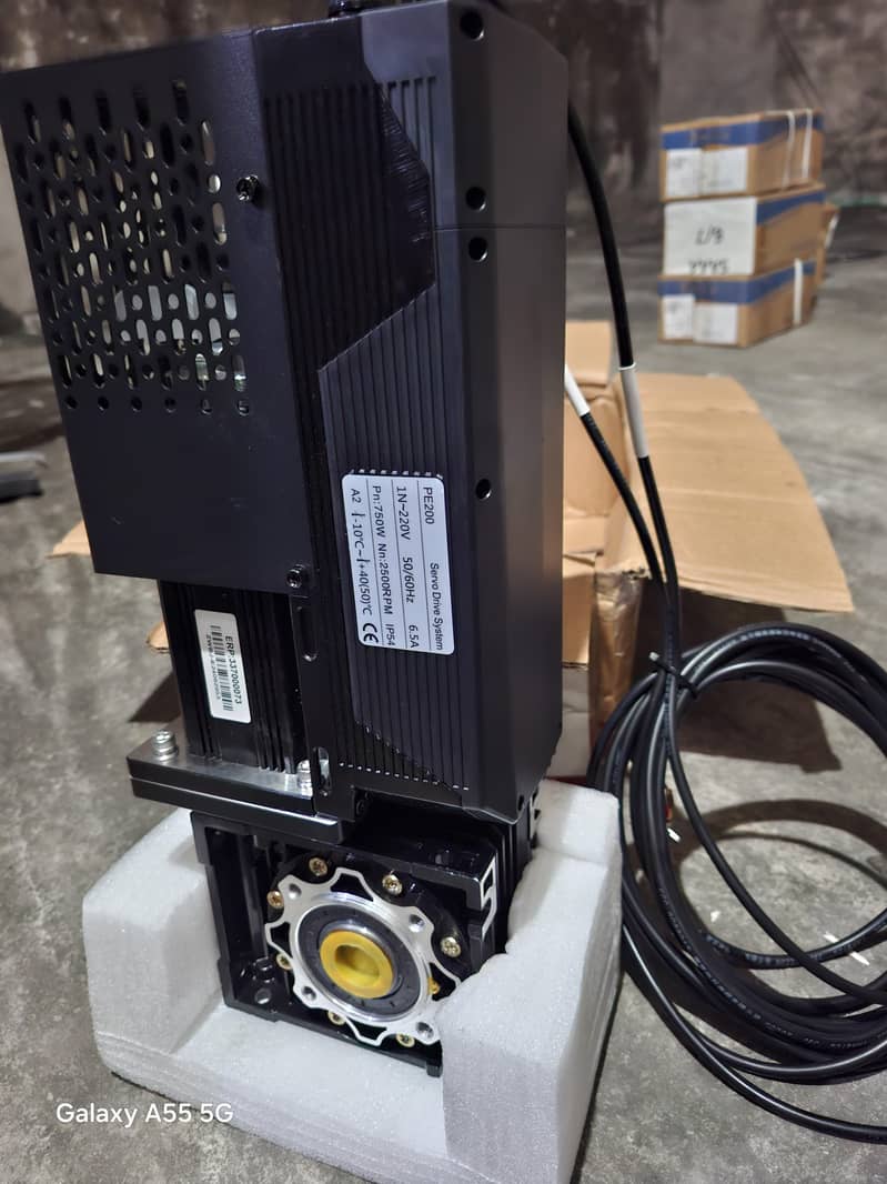 High Speed Rolling Shutter/Automatic Sliding Swing Gate Door Motor 6