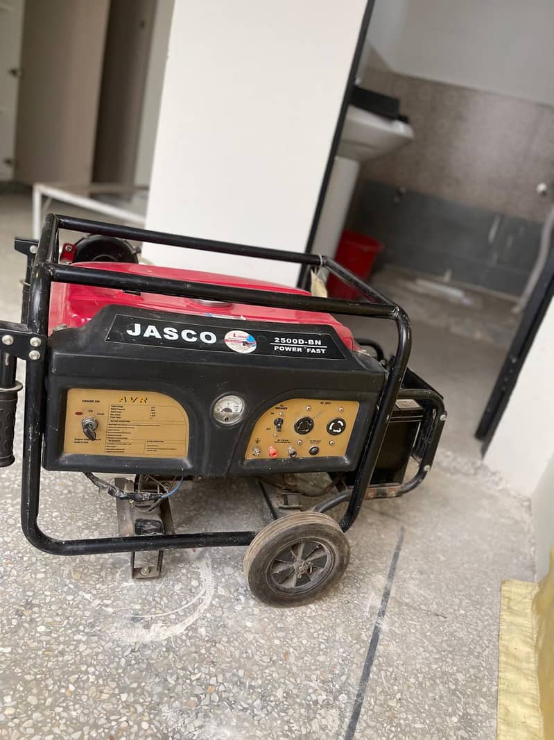 Jasco electricity generator 2500D-BN power fast with Honda engine 3