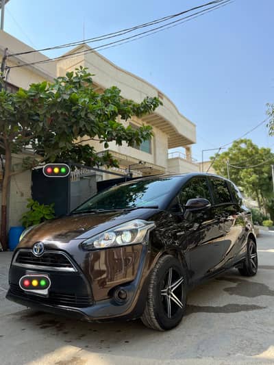 TOYOTA SIENTA 2015, 2021