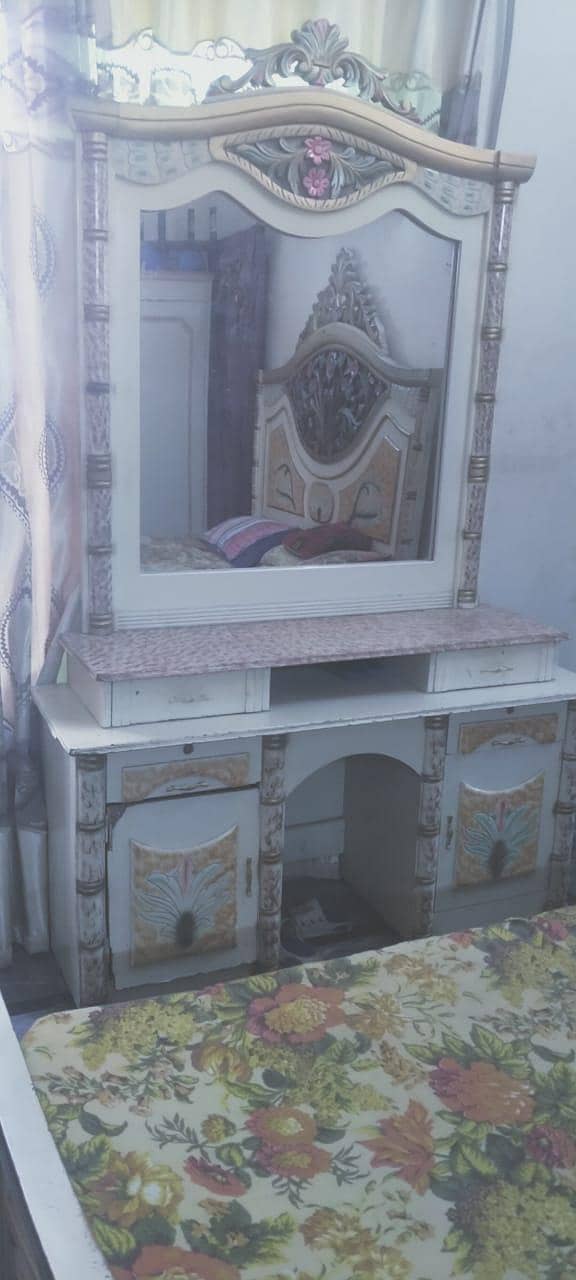 Dressing table 1