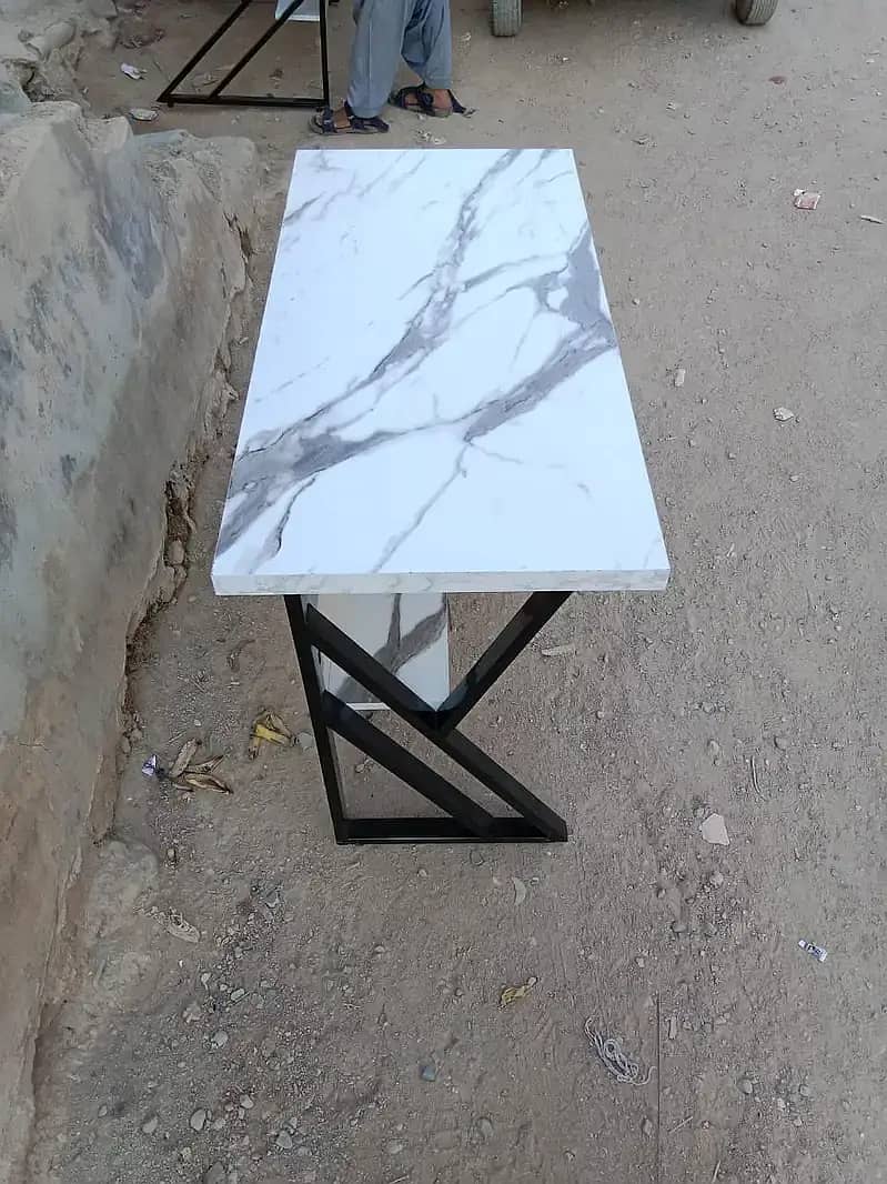 Computer Table. Study Table. Workstation for Home and Office. 1
